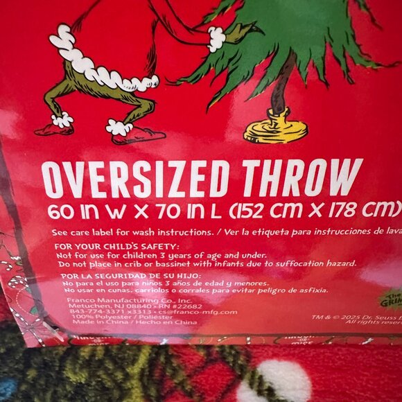 NWT The Grinch, Max, Cindy Lou Red Christmas Tree & Gifts Plush Blanket 60x70" - Picture 3 of 4